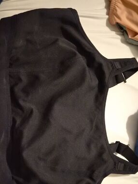 NWOT Understance Wireless Sports Bra